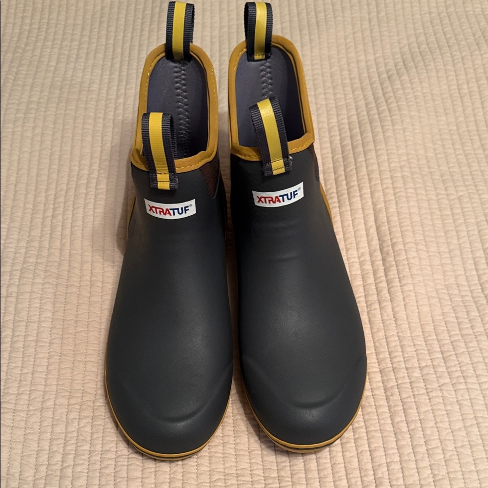 XTRATUF Men's Stylish Gray and Yellow Boat Shoes